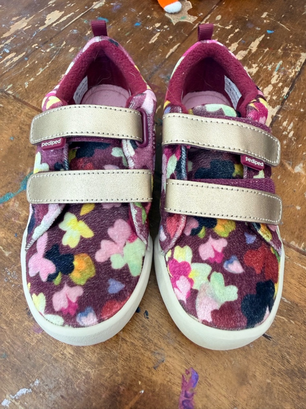 Period Avery Flex  Kids'’ Velour Velcro Sneakers - size 30 = kids 12.5/13